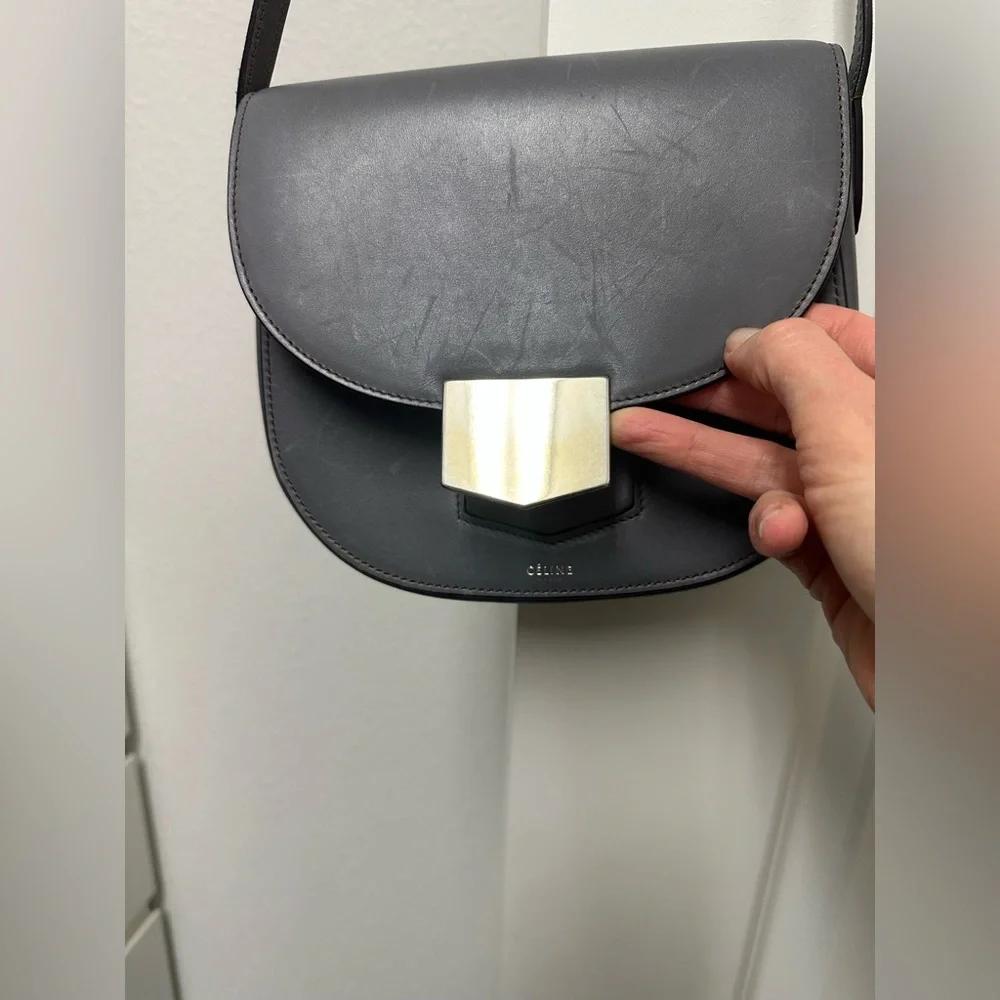 CELINE SMALL LEATHER TROTTEUR - Picture 4 of 13